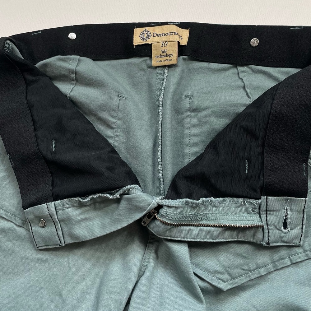 Democracy “Ab” Solution Sage Green Utility Pants – Size 10 - Picture 9 of 10